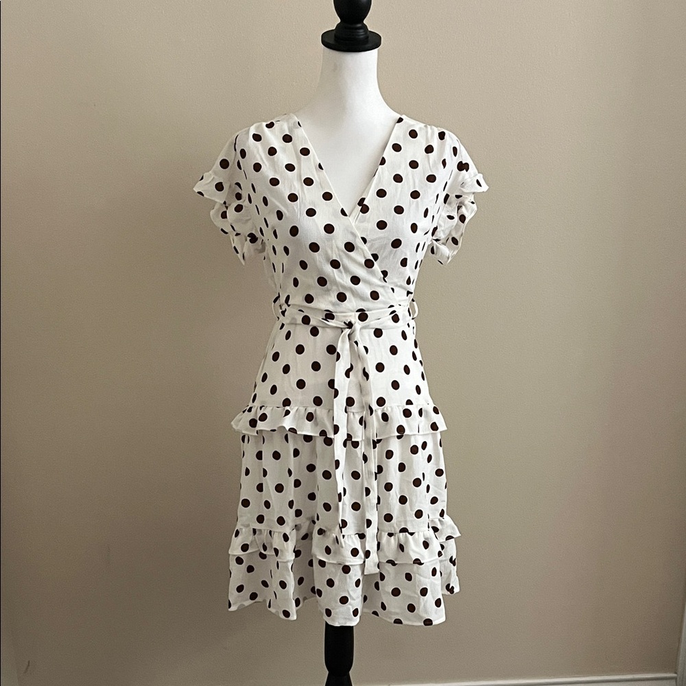 Monteau Los Angeles Elegant White Polka Dot Mini Dress, size XS